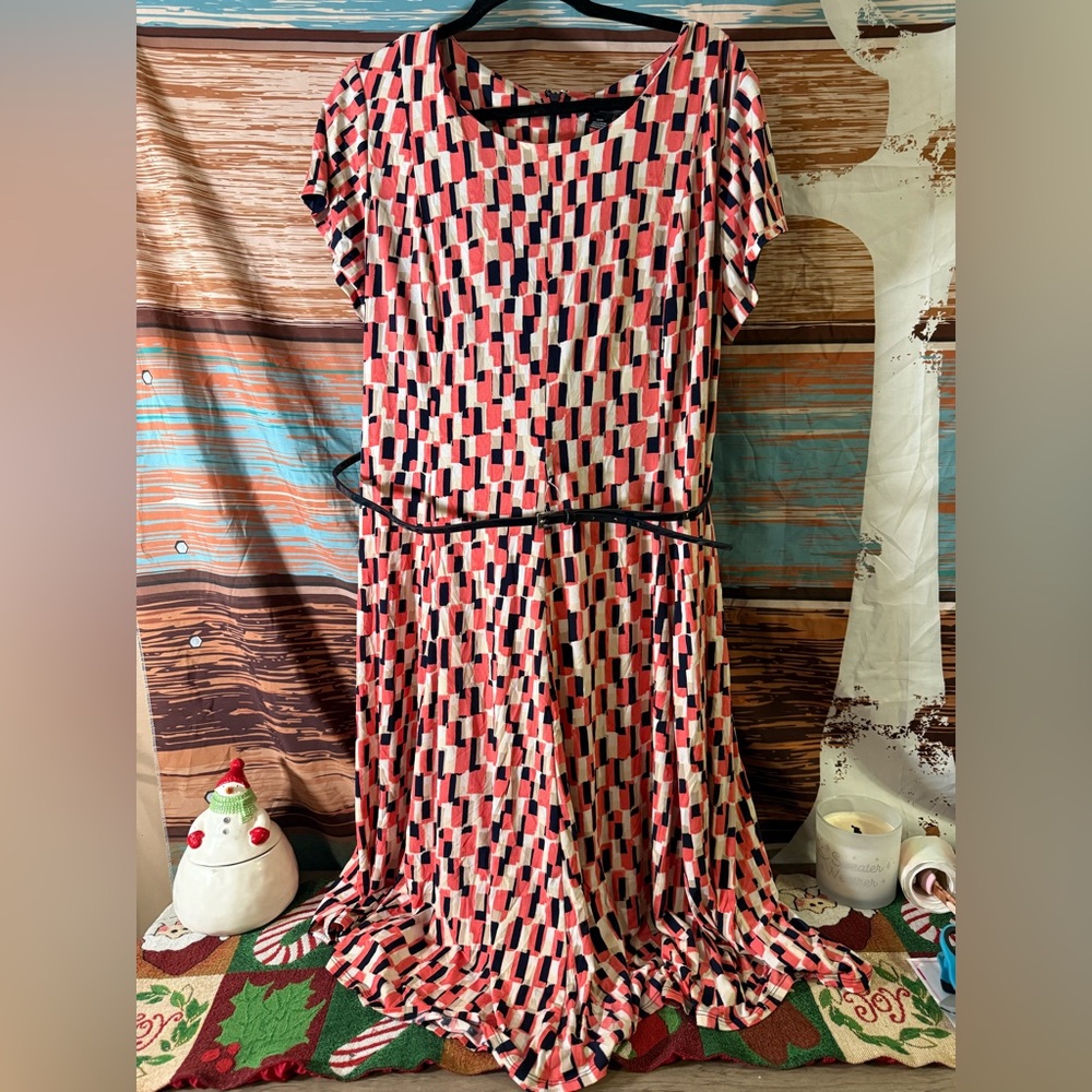 Geometric Print Dress - Detachable Belt - Size 20W